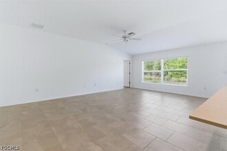 Building Photo - 3911 Treasure Oak Wy