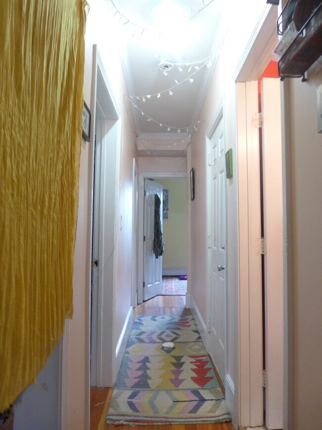 Building Photo - 45 Iffley Rd