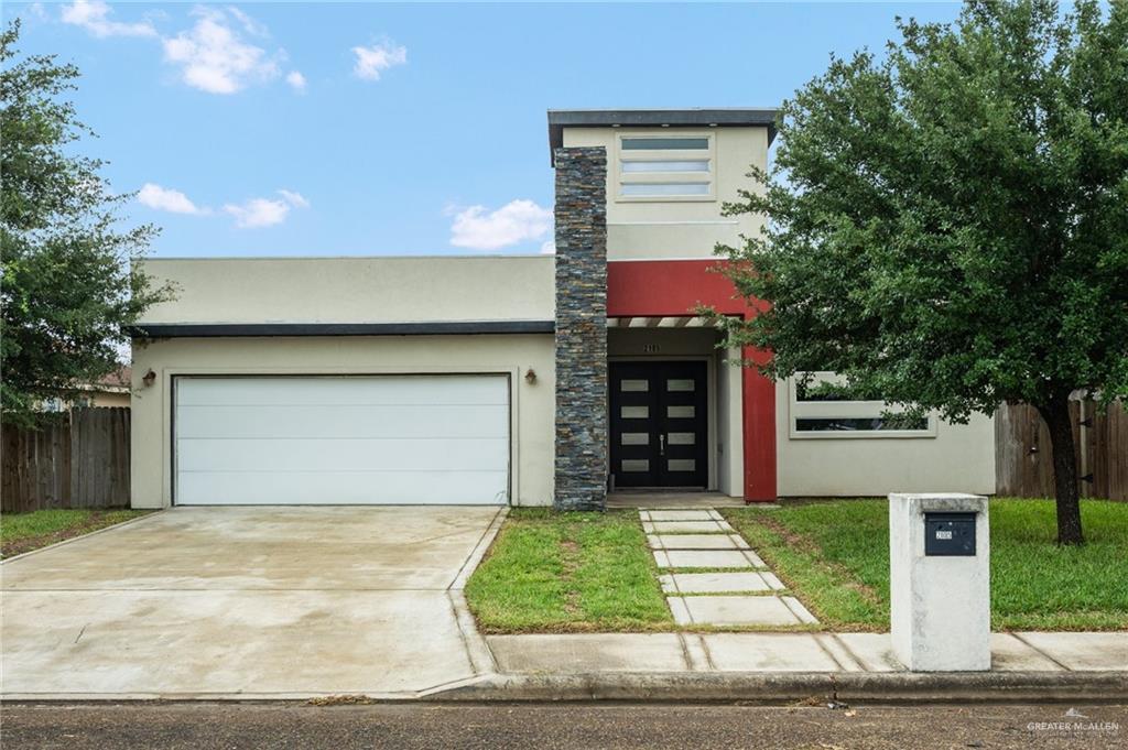 Foto principal - 2105 Azalea St