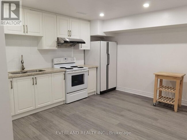 Building Photo - 109 Brookside Rd