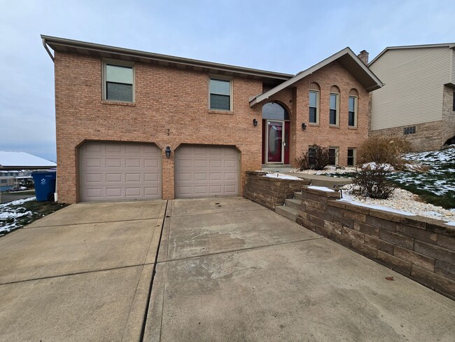 Foto del edificio - Beautiful Split Entry - 3 Bedroom 2.5 Bathroom in Rustic Ridge Estates