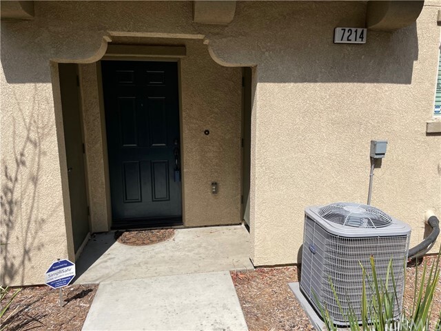 Foto del edificio - 7214 N Chestnut Ln
