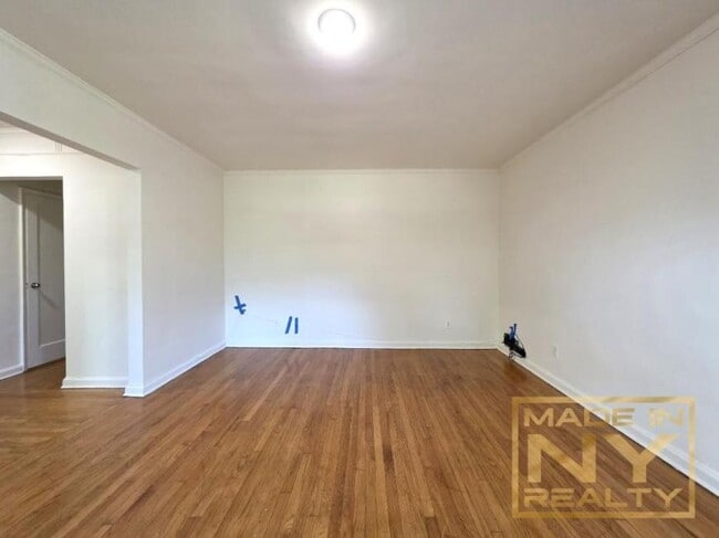 Building Photo - 1 bedroom in Kew Garden Hills NY 11367