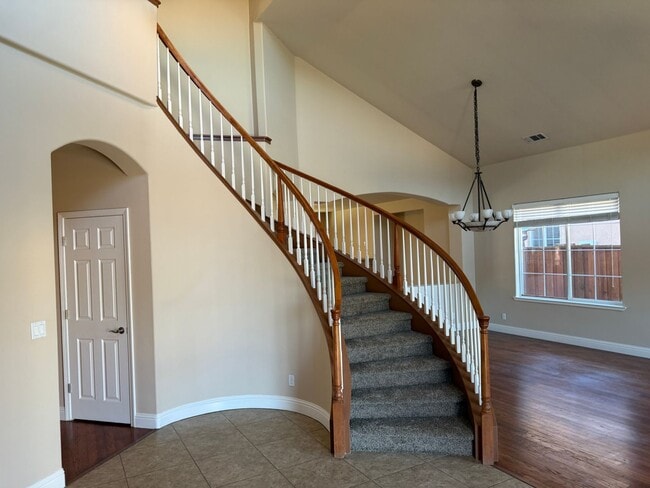 Building Photo - $4795 - Beautiful 5 Bedroom 3 Bath Home wi...