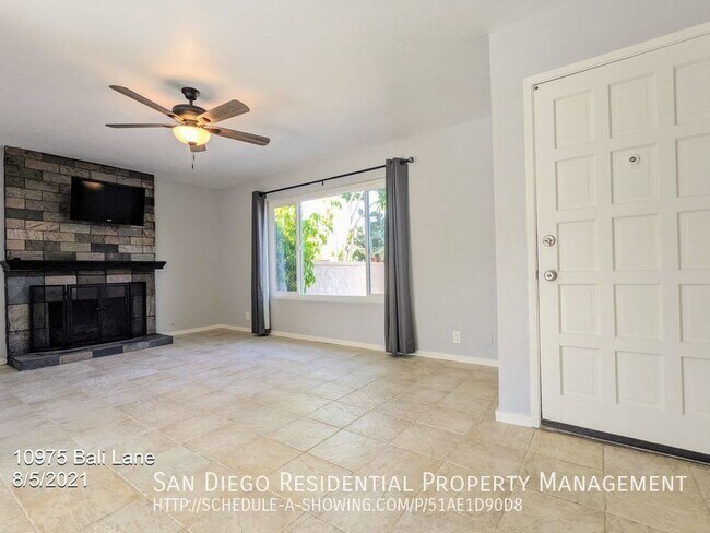 Building Photo - 10975 Bali Ln