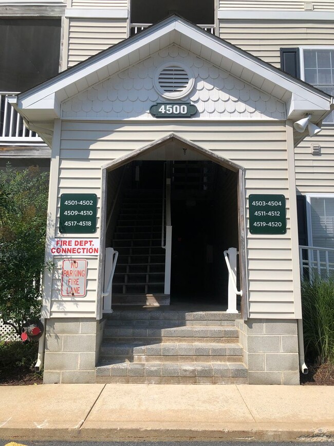 Building Photo - Welcome to Captiva Sands!