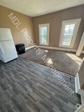 Building Photo - 1203 S Hamilton St