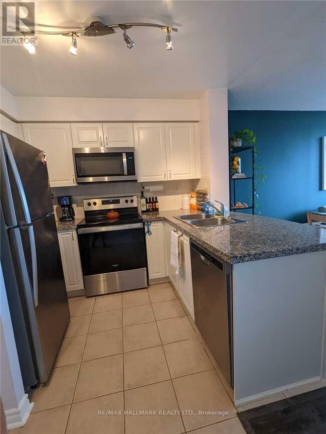 Building Photo - 5 Michael Power Pl