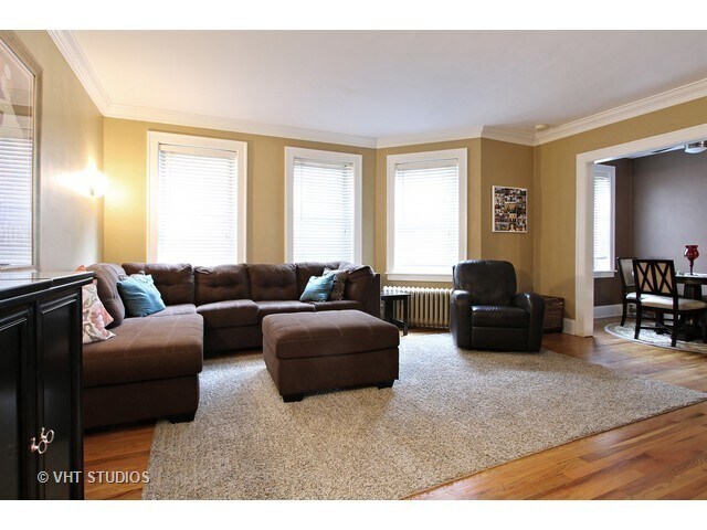 Living Room 1E - 132 N Haven Rd