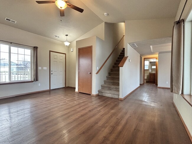 Foto del edificio - 8811 N Elm St