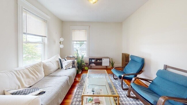 Foto del edificio - 17 Bradbury Ave
