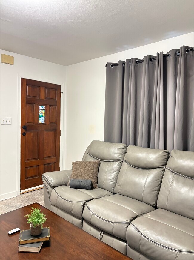 Foto del edificio - 313 Hixson Ave