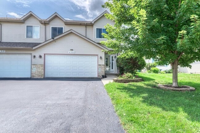 Building Photo - 4320 Odonohue Dr