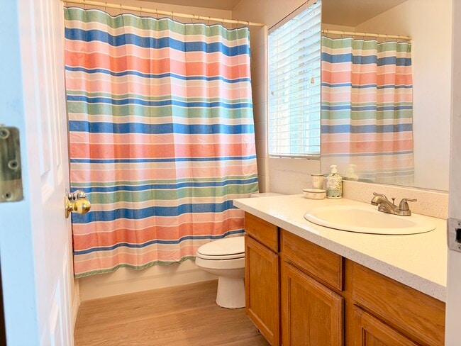 second bath room - 7461 Mission Palm St