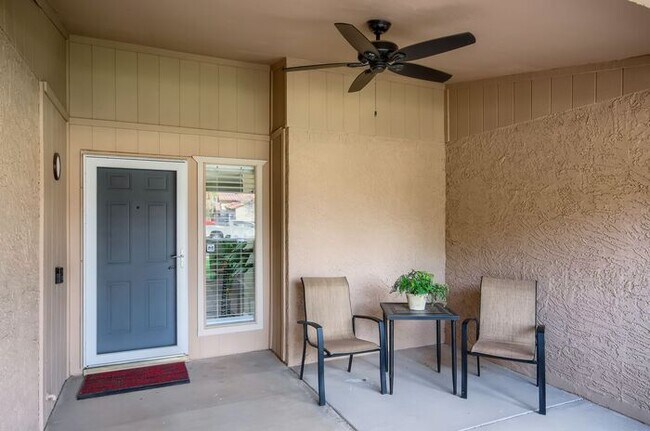 Building Photo - Move In Ready 3 Bed 2 Bath home with a POO...