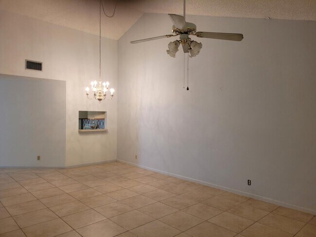 Building Photo - 266 Sunshine Blvd