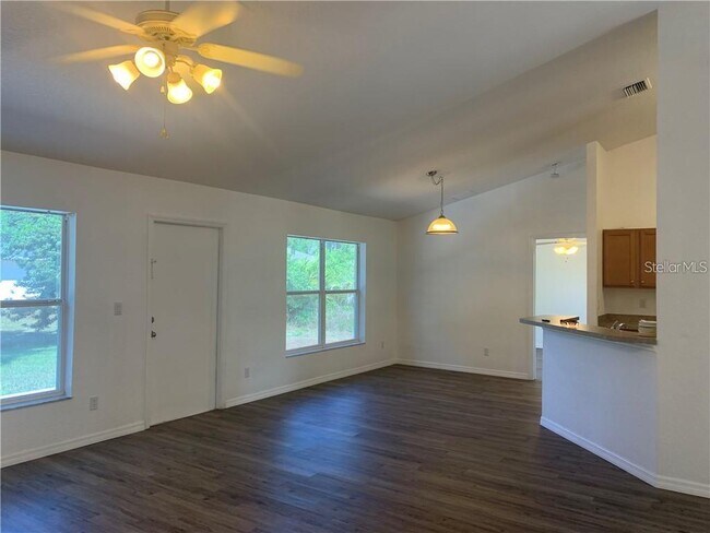 Building Photo - 1583 Nora Ln