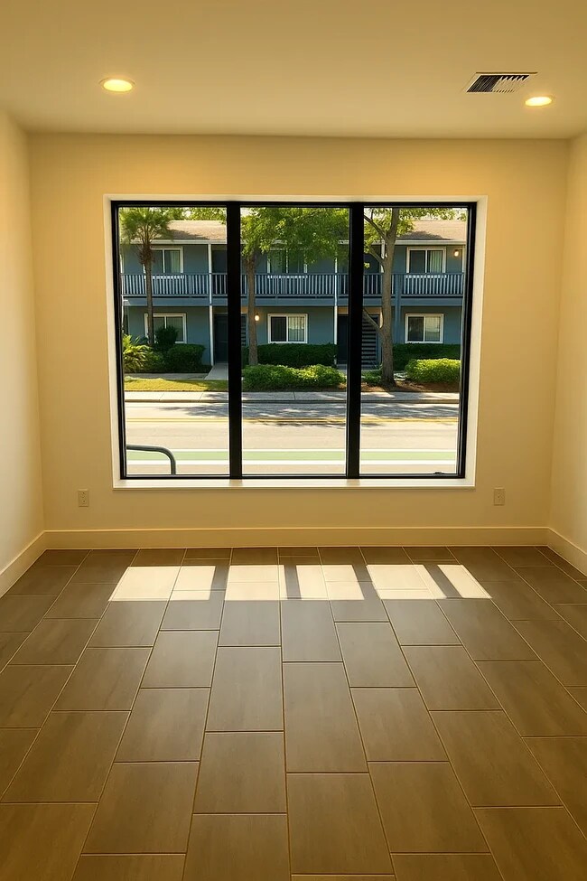 Building Photo - 1405 N Dixie Hwy