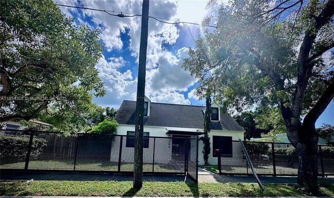 Building Photo - 742 NW 50th St