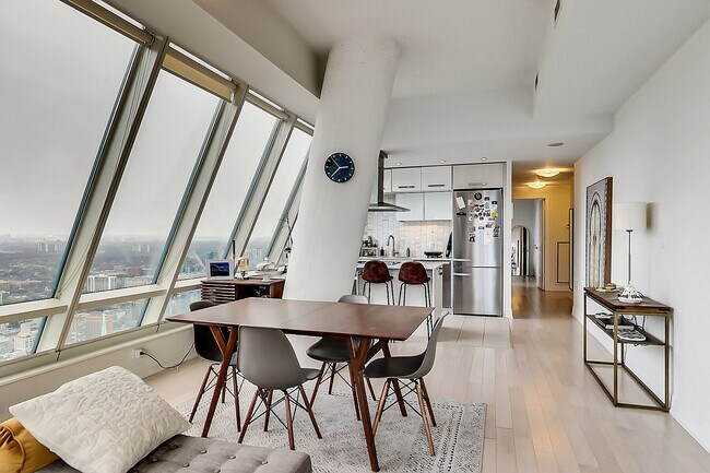 Building Photo - 8 The Esplanade