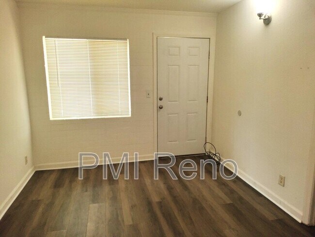 Foto del edificio - 821 Spokane St