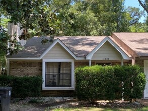 Building Photo - 1226 Brafforton Dr