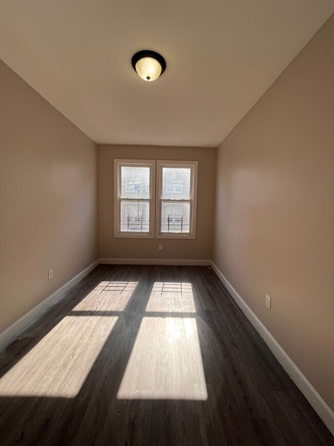 Foto del edificio - 124 Virginia Ave