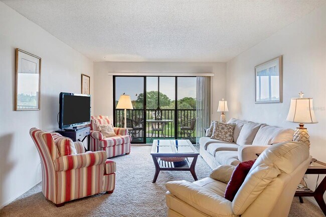 Building Photo - 6124 43rd St W