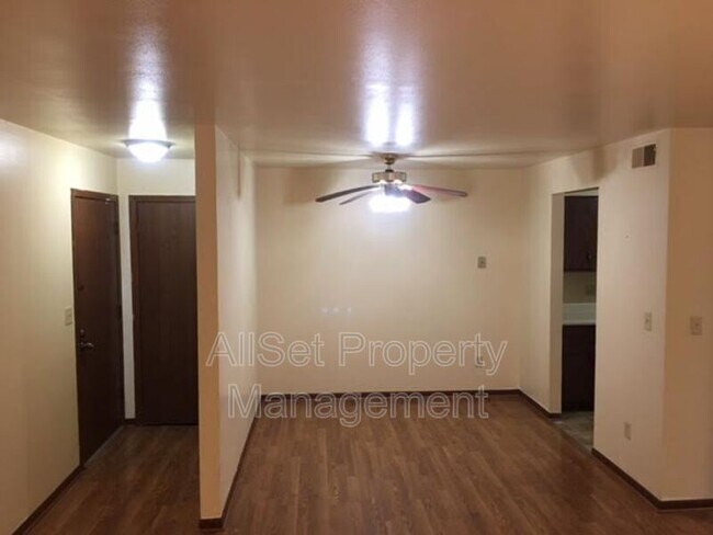 Foto del edificio - 7601 W Donna Ct