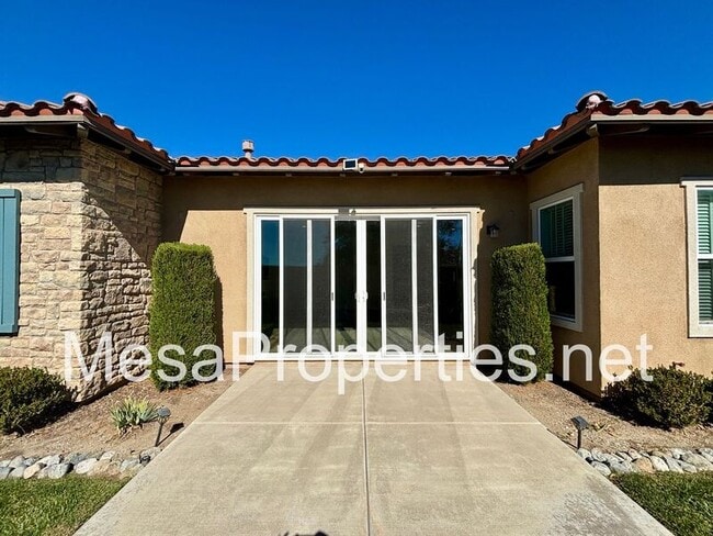 Building Photo - 10045 Goldenrod Ct