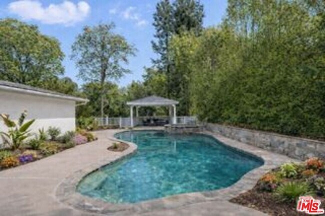 Foto del edificio - 5220 Melvin Ave