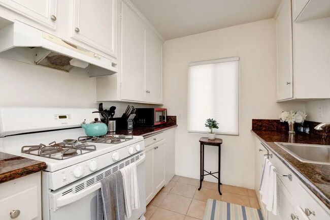 Foto del edificio - 819 Island Ct