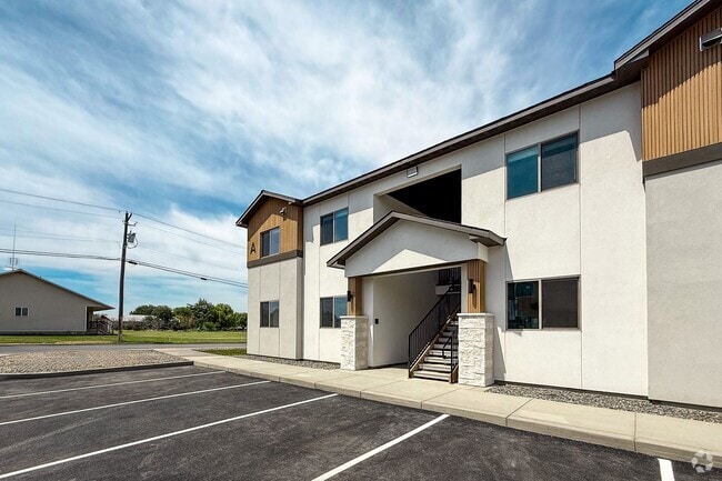 Building Photo - Grandridge Meadows Lofts