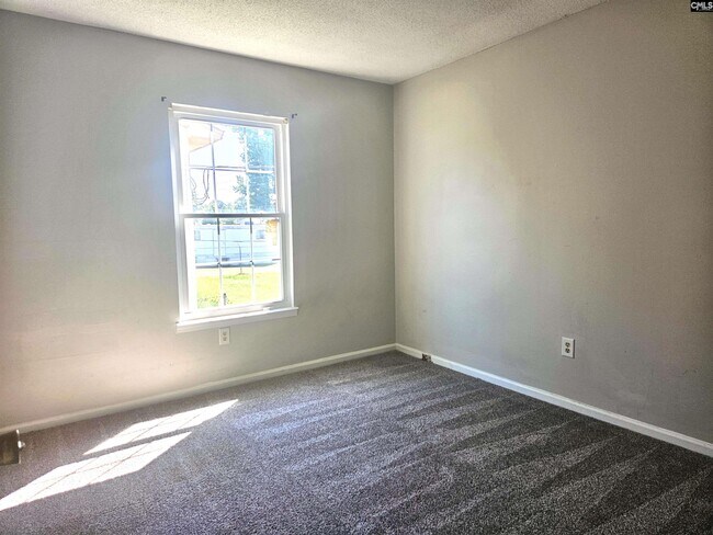 Foto del edificio - 5808 N Main St