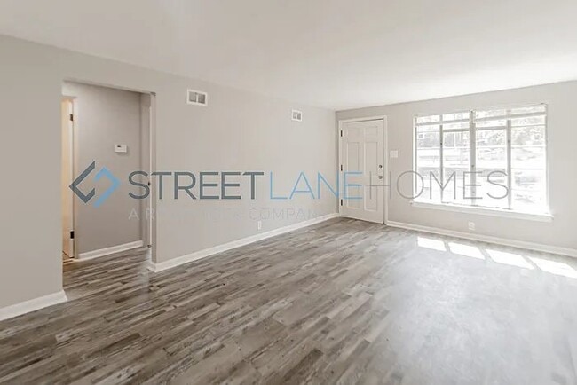 Building Photo - 6949 Pasadena Blvd