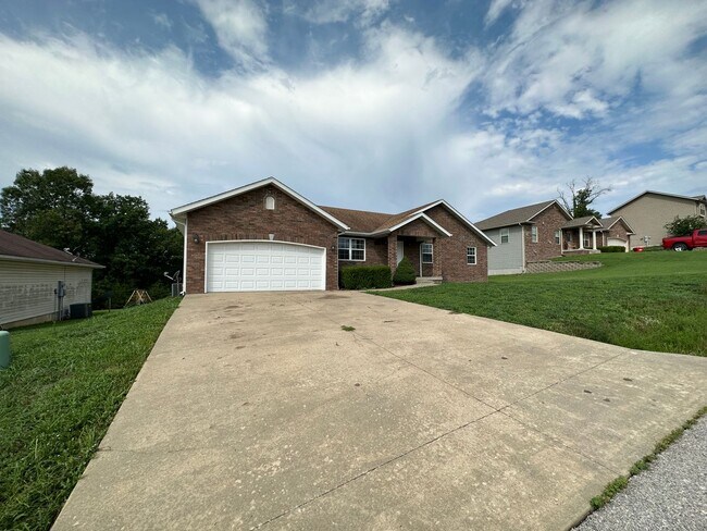 Foto del edificio - Your Dream Rental Awaits in Osage Hills – Pet Friendly!