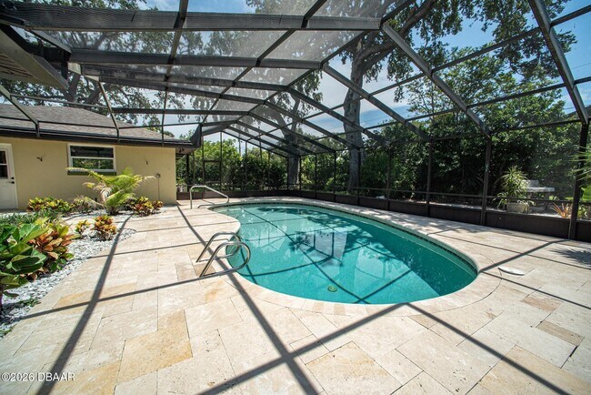 Foto del edificio - 864 S Beach St