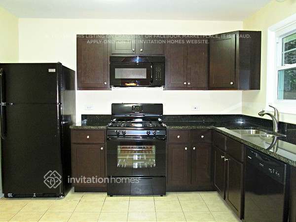 Foto del edificio - 822 Bradley Ave