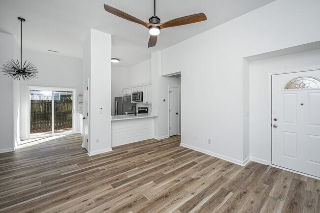 Foto del edificio - 1078 Secessionville Rd