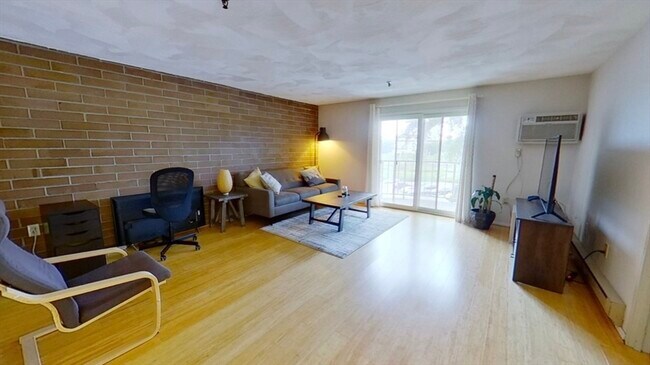 Foto del edificio - 115 W Squantum St