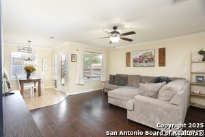 Foto del edificio - 10322 Filly Valley
