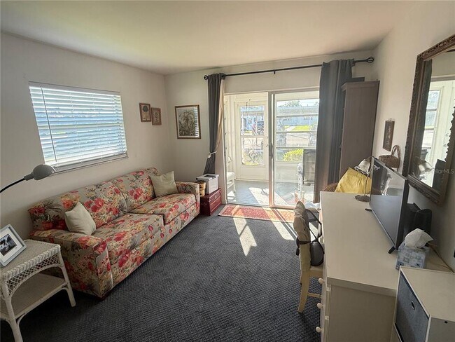 Foto del edificio - 205 Andover Pl N