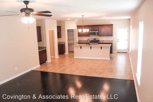 Foto del edificio - 4 br, 2.5 bath House - 8774 Redwood Lake Blvd