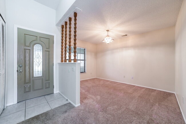 Building Photo - 1029 Wainright Dr