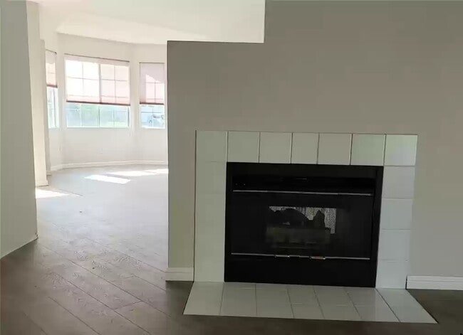 Foto del edificio - 15120 Ficus St