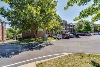 Building Photo - 2310 Elliott Ave