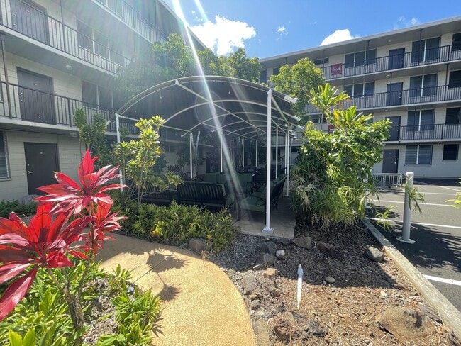 Building Photo - Kalo Terrace