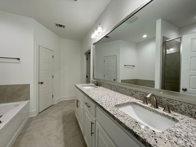 Foto del edificio - Must see home in River Hills Farm!