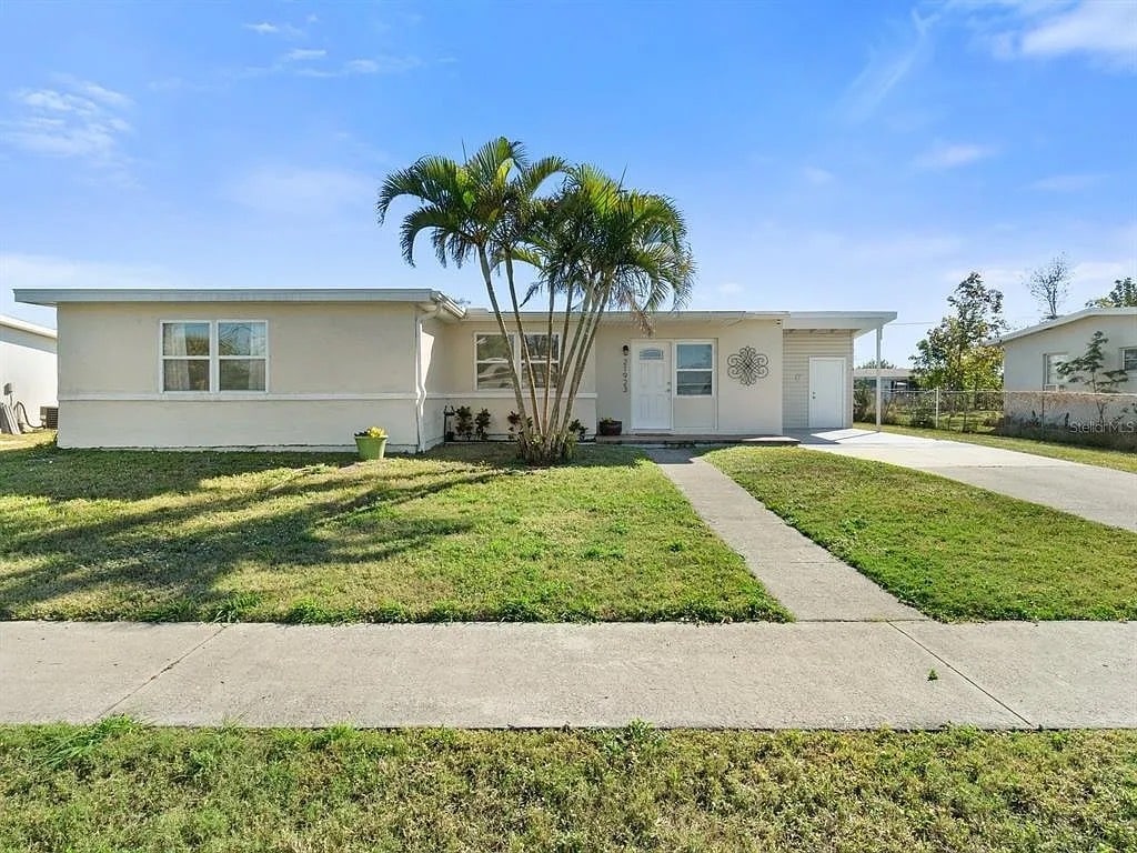 Primary Photo - 21923 Cellini Ave