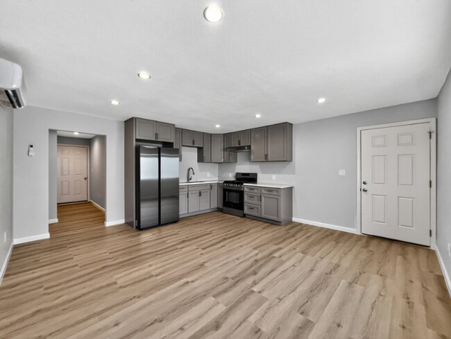 Foto del edificio - 408 W 19th St